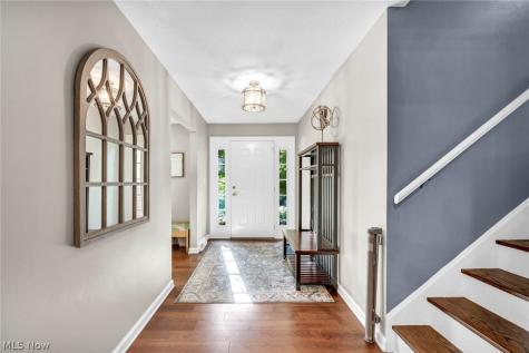 6827 Cranbrook Drive Brecksville OH 44141