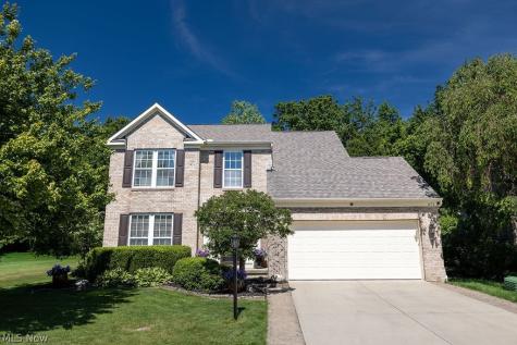 679 Jockeys Circle Avon Lake OH 44012