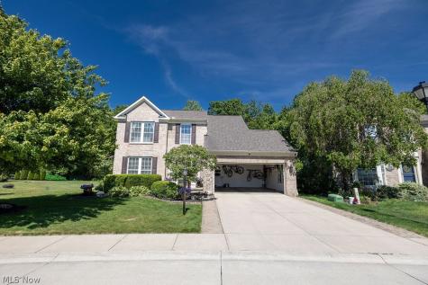 679 Jockeys Circle Avon Lake OH 44012
