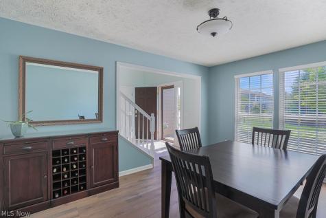 679 Jockeys Circle Avon Lake OH 44012