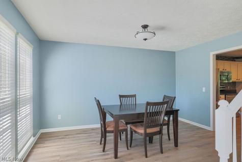 679 Jockeys Circle Avon Lake OH 44012