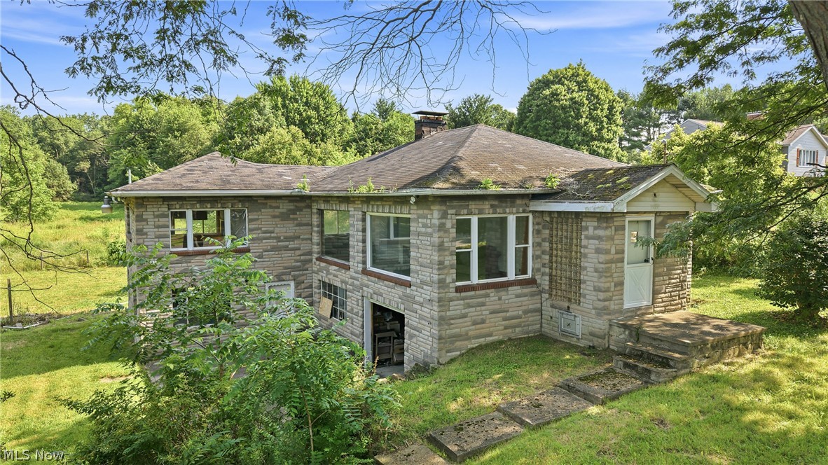 6585 Chestnut Ridge Road Hubbard OH 44425