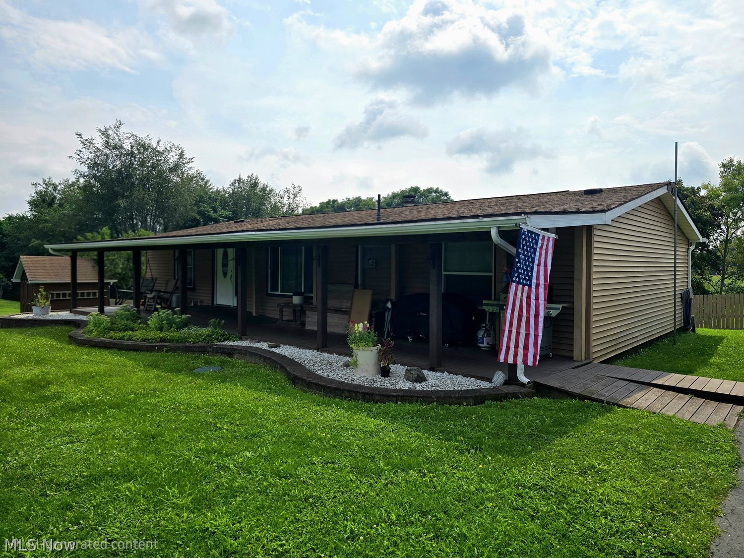 6845 State Route 7 New Waterford OH 44445