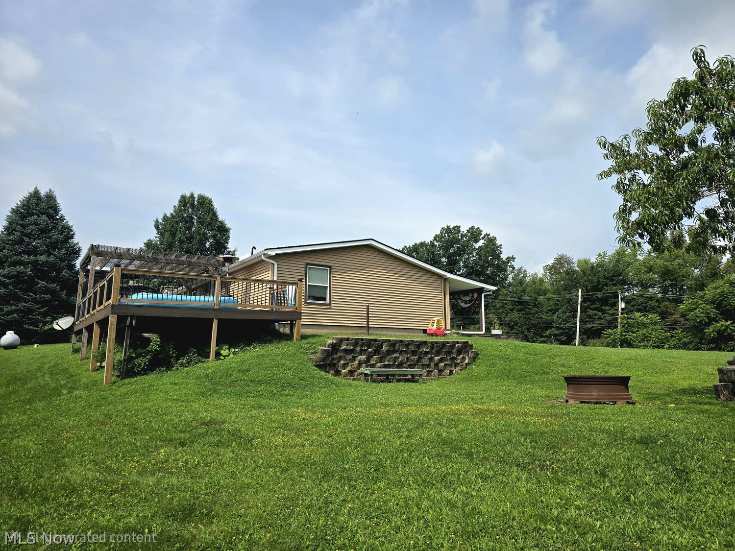 6845 State Route 7 New Waterford OH 44445