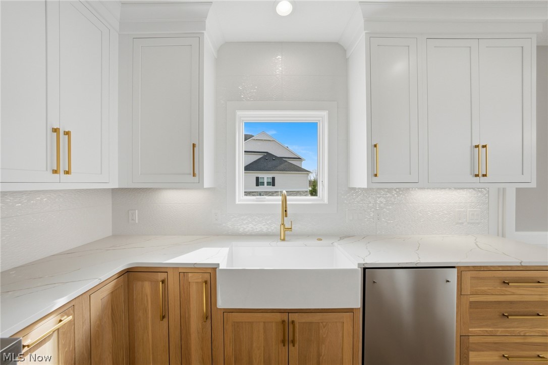 405 Club Drive W Aurora OH 44202