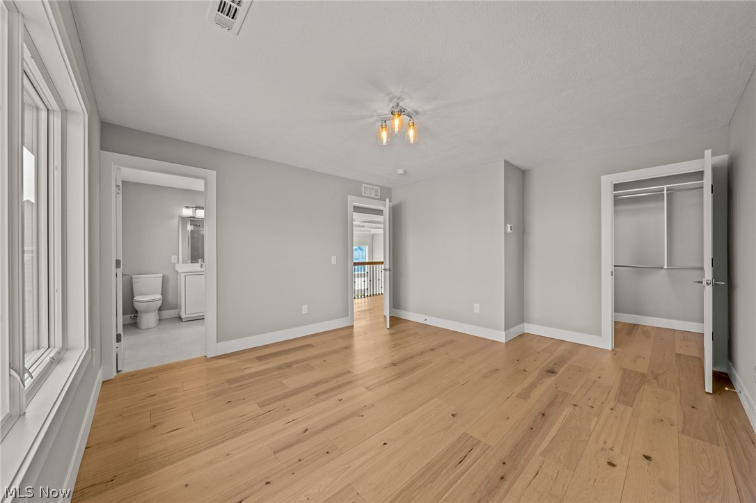 405 Club Drive W Aurora OH 44202