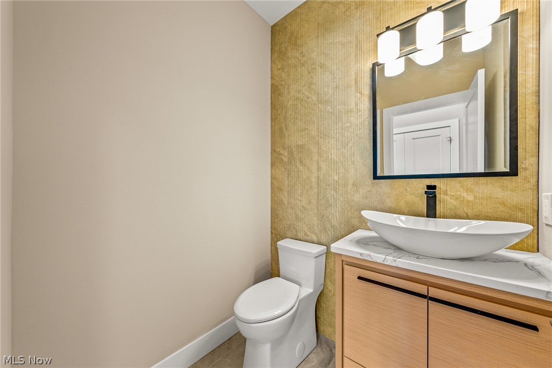 405 Club Drive W Aurora OH 44202