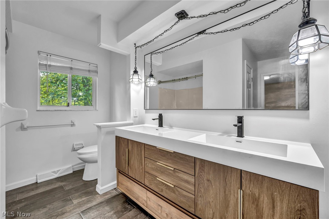 1785 Holdens Arbor Run Westlake OH 44145