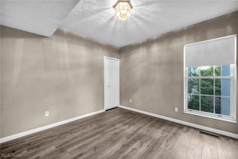 1785 Holdens Arbor Run Westlake OH 44145