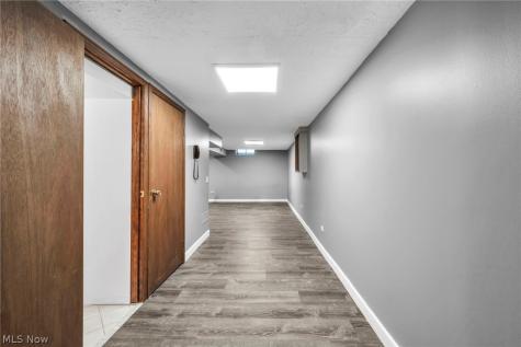 1785 Holdens Arbor Run Westlake OH 44145