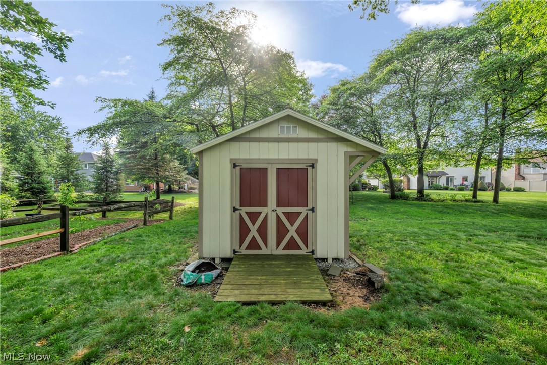 1785 Holdens Arbor Run Westlake OH 44145