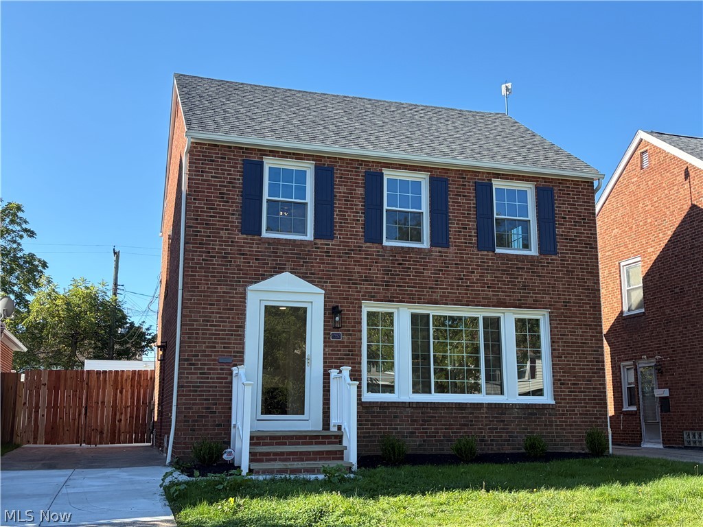 17012 Eldamere Avenue Cleveland OH 44128