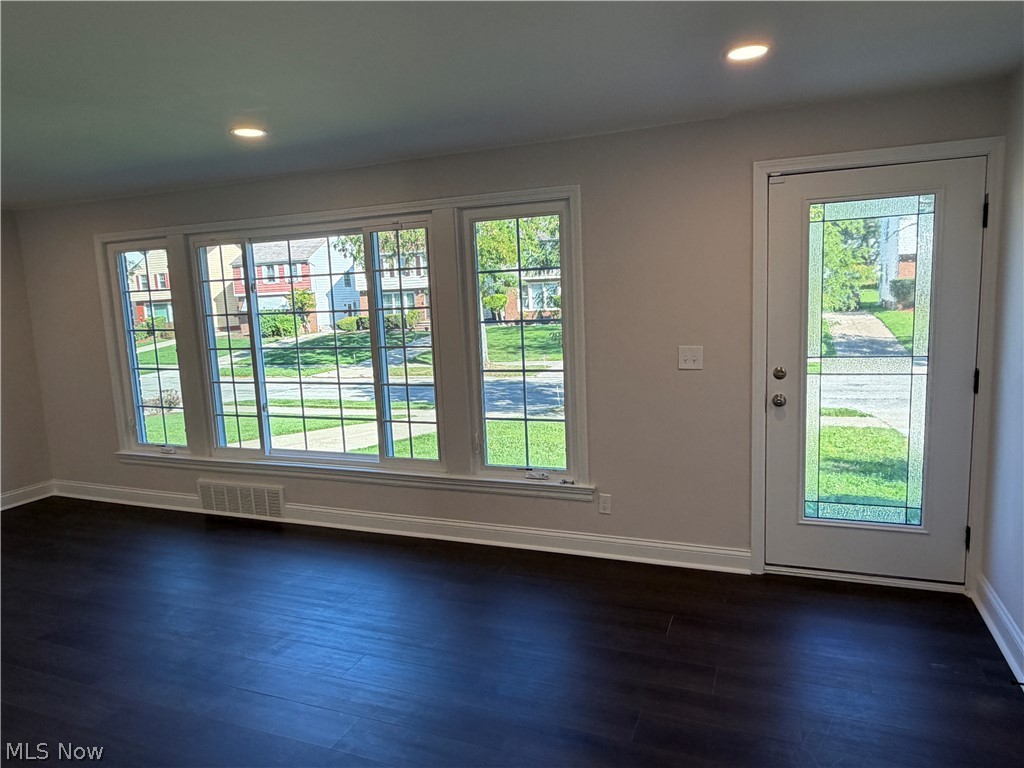 17012 Eldamere Avenue Cleveland OH 44128
