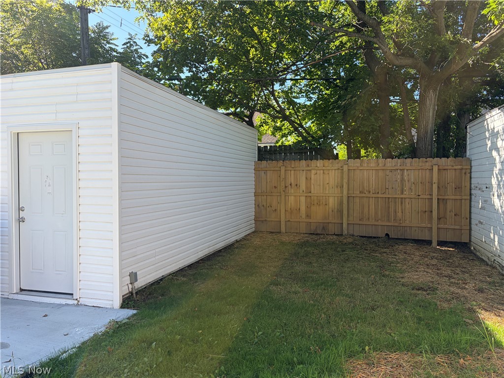 17012 Eldamere Avenue Cleveland OH 44128