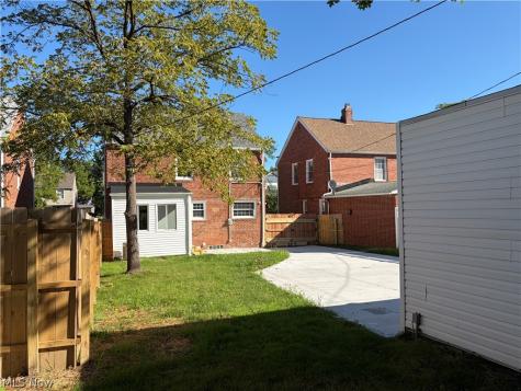 17012 Eldamere Avenue Cleveland OH 44128
