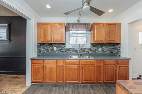 261 Madison Avenue Akron OH 44320