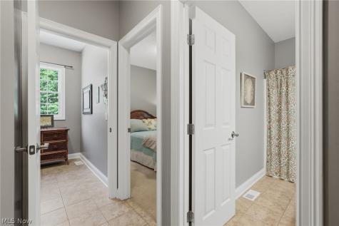 255 Pamilla Circle Avon Lake OH 44012