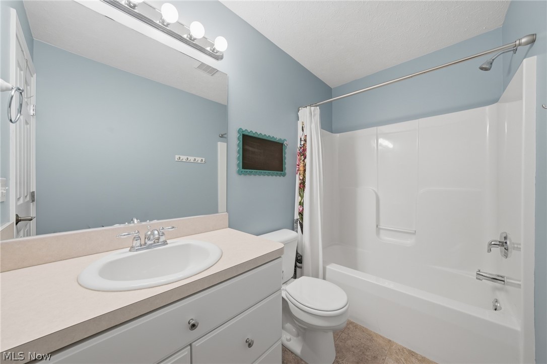 255 Pamilla Circle Avon Lake OH 44012