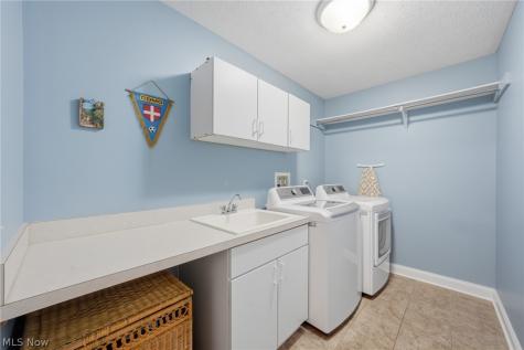 255 Pamilla Circle Avon Lake OH 44012