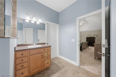 255 Pamilla Circle Avon Lake OH 44012
