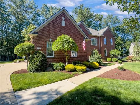 255 Pamilla Circle Avon Lake OH 44012
