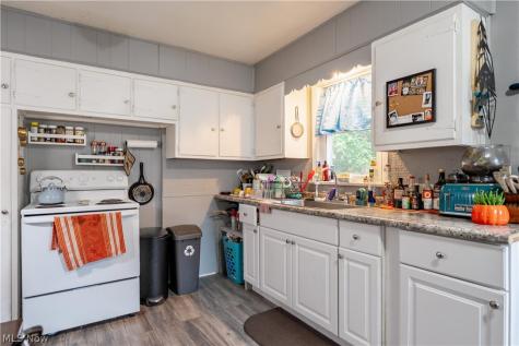 892 Hayden Avenue Akron OH 44320