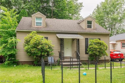 892 Hayden Avenue Akron OH 44320