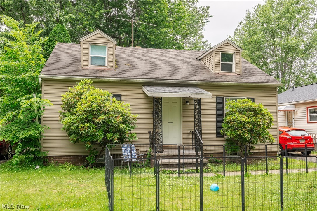 892 Hayden Avenue Akron OH 44320