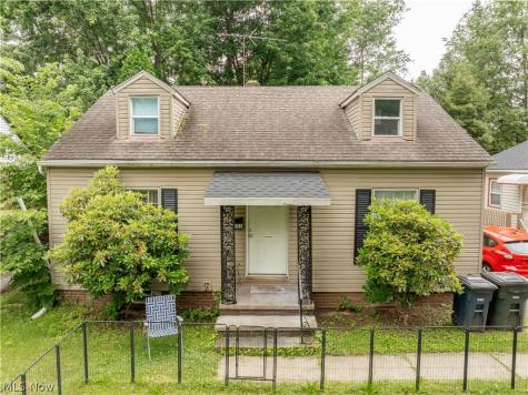 892 Hayden Avenue Akron OH 44320