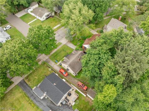 892 Hayden Avenue Akron OH 44320