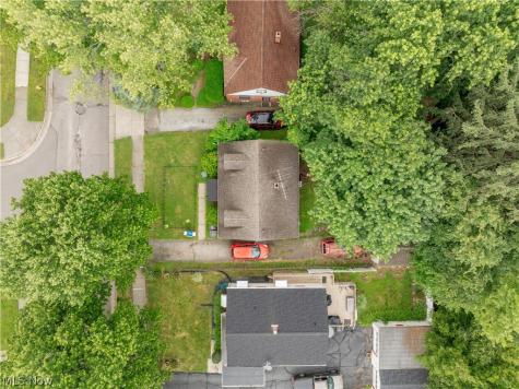 892 Hayden Avenue Akron OH 44320