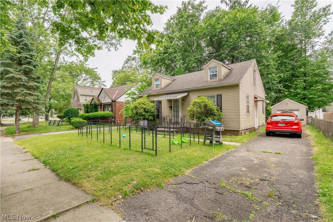 892 Hayden Avenue Akron OH 44320