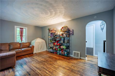 892 Hayden Avenue Akron OH 44320