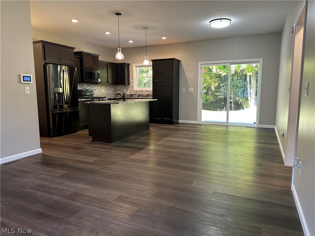2346 Wilshire Drive Cortland OH 44410