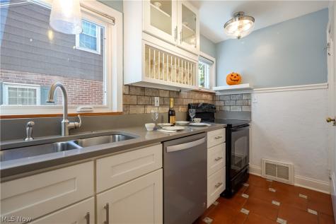 1731 Broad Boulevard Cuyahoga Falls OH 44223