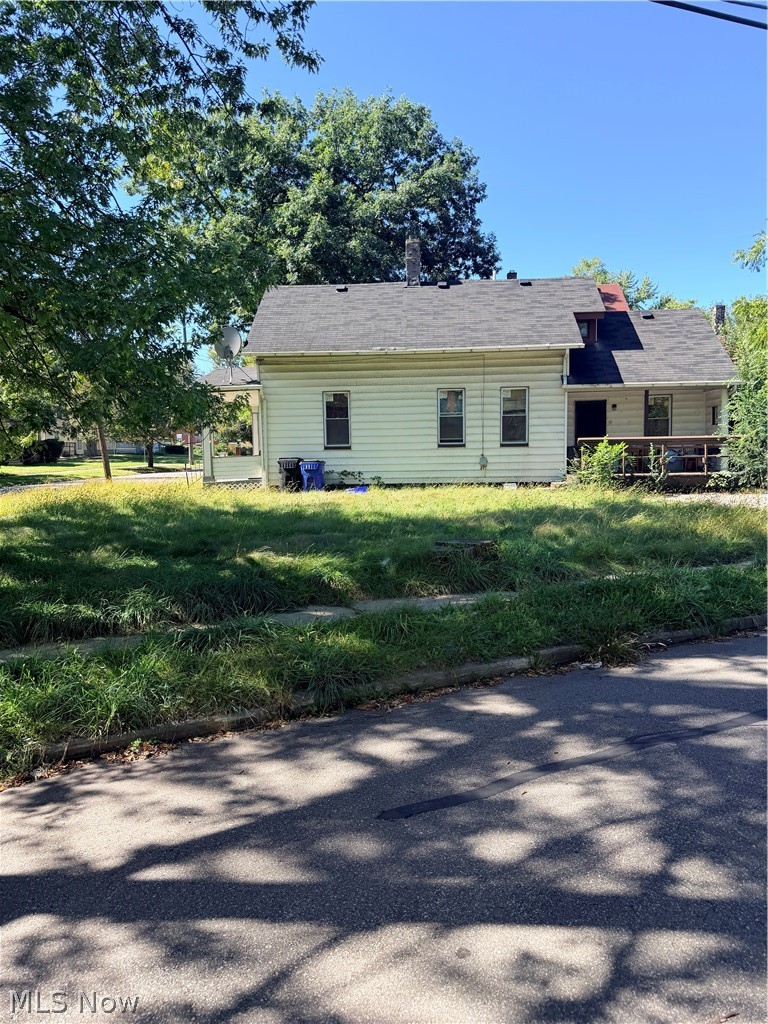 6317 Francis Avenue Cleveland OH 44127