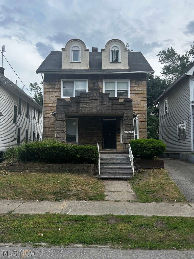 10824 Bryant Avenue Cleveland OH 44108