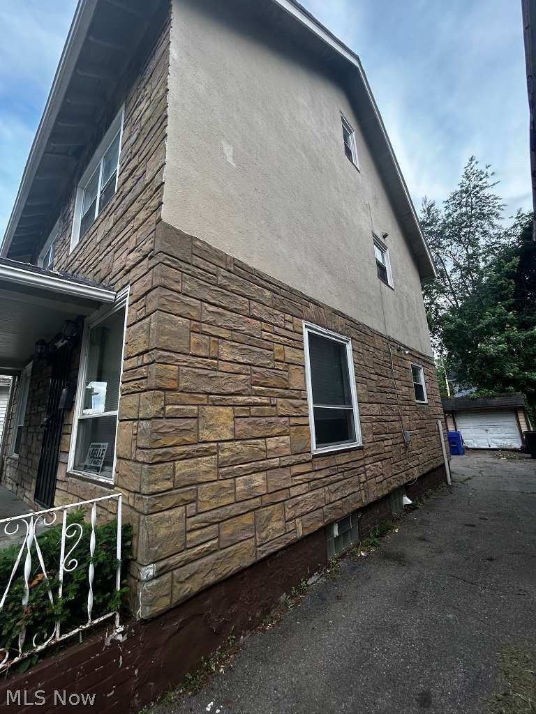 10824 Bryant Avenue Cleveland OH 44108