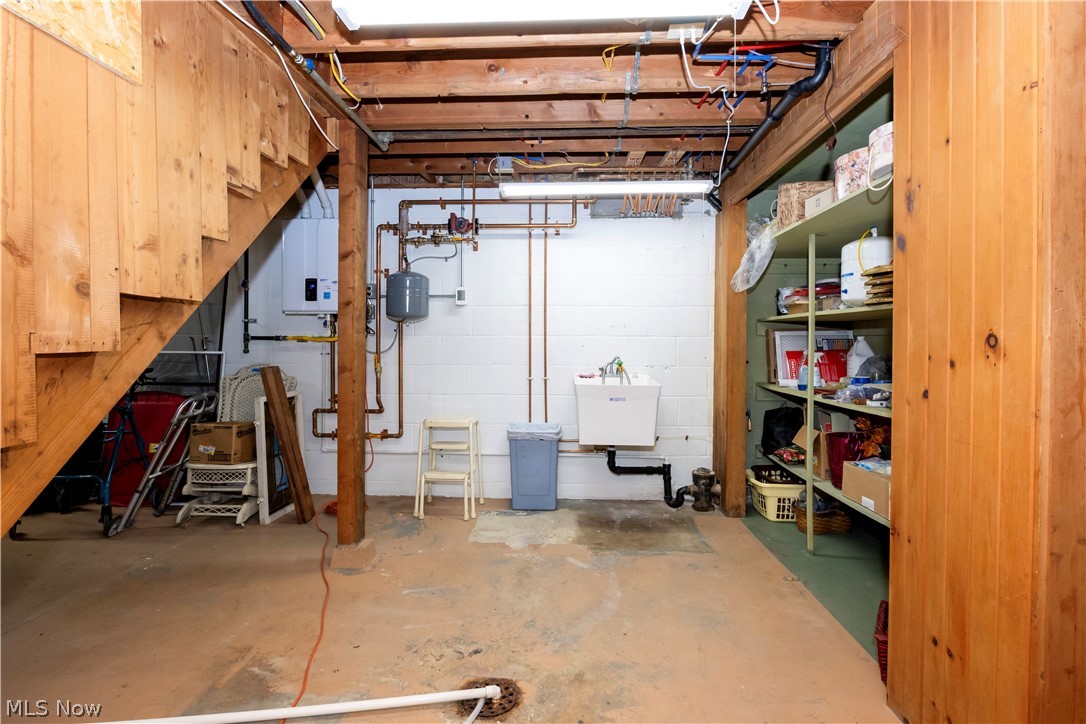 127 S Pleasant Street Loudonville OH 44842