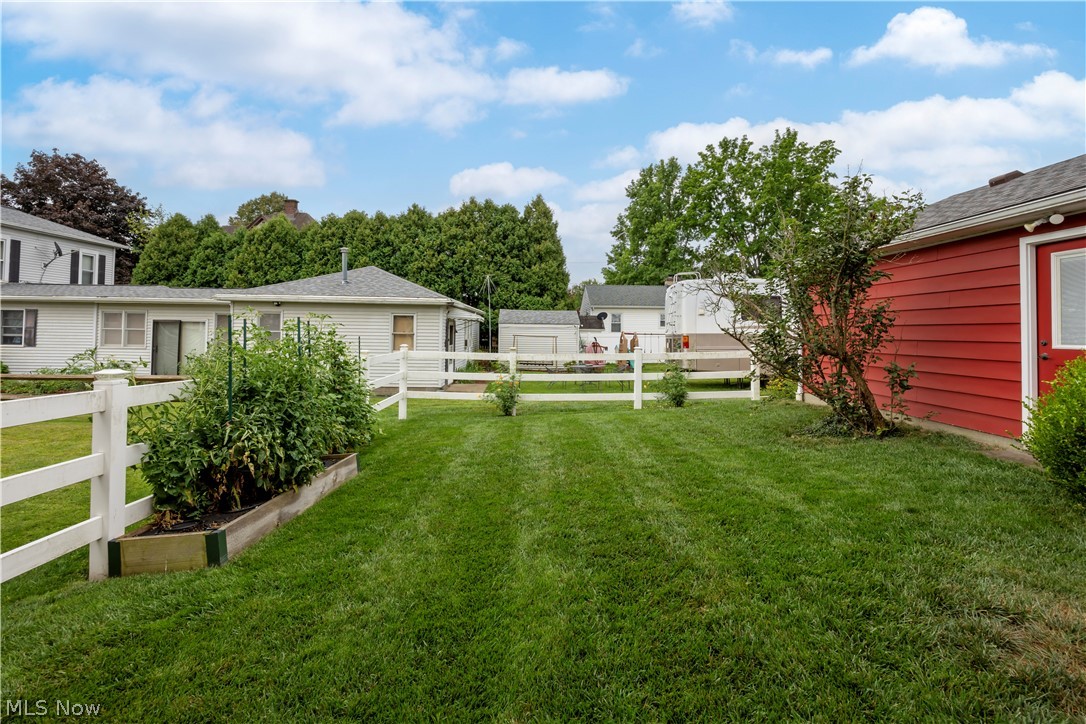 127 S Pleasant Street Loudonville OH 44842