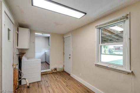 1064 Orchard Avenue Aurora OH 44202