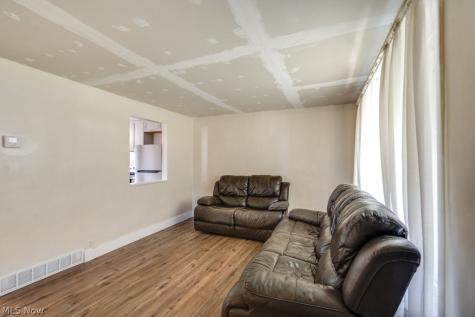 1064 Orchard Avenue Aurora OH 44202