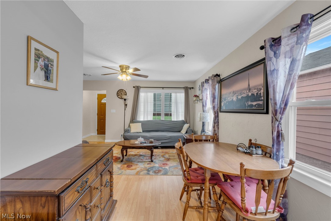 912 Dawnwood Drive Parma OH 44134