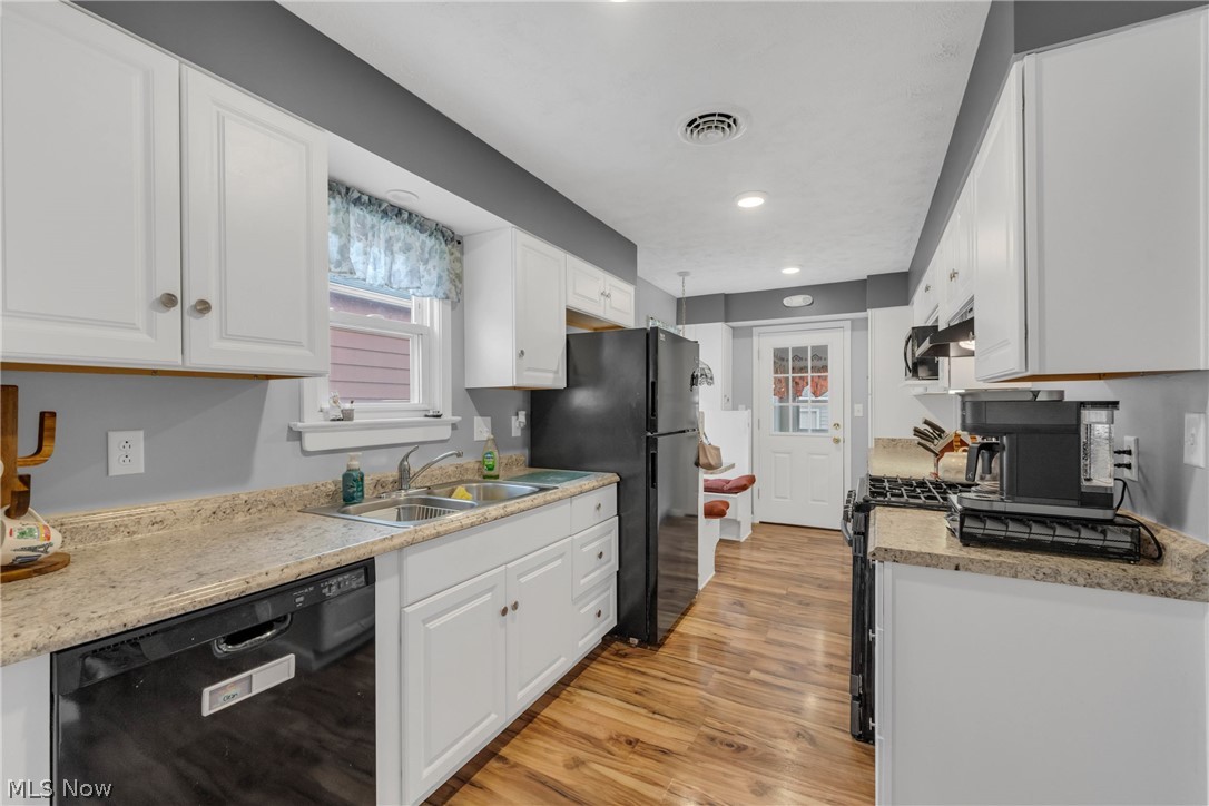 912 Dawnwood Drive Parma OH 44134