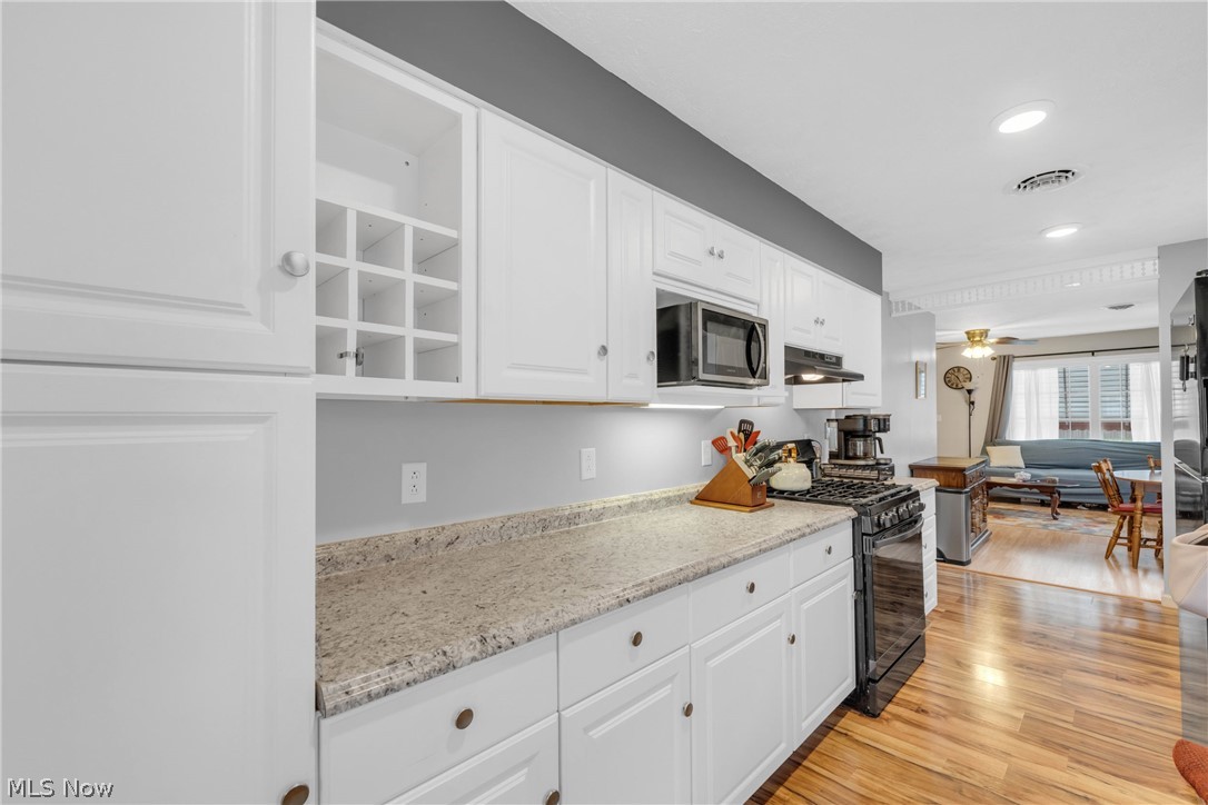 912 Dawnwood Drive Parma OH 44134