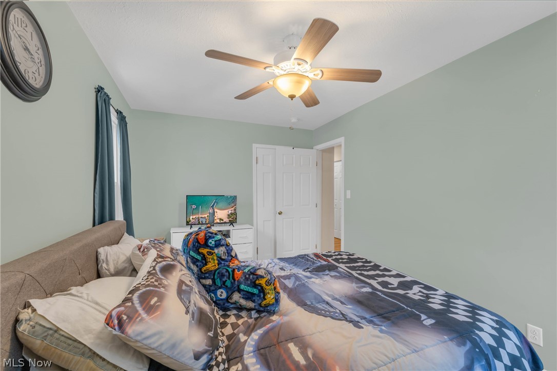 912 Dawnwood Drive Parma OH 44134