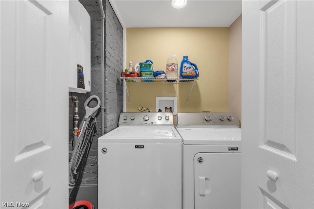 912 Dawnwood Drive Parma OH 44134