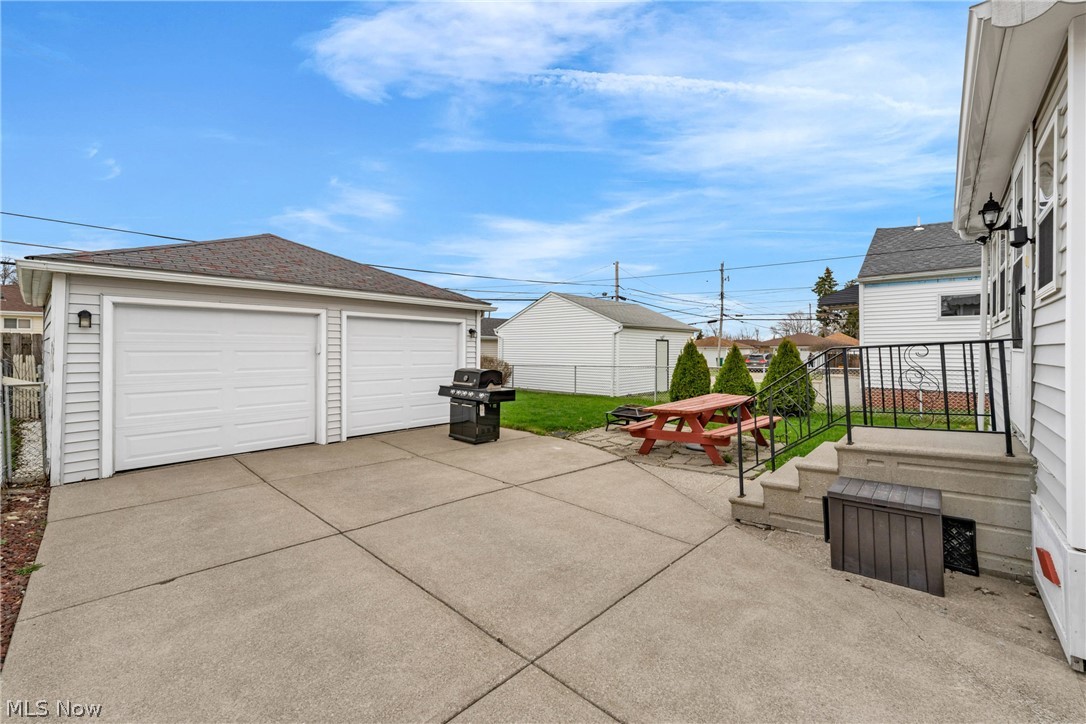 912 Dawnwood Drive Parma OH 44134