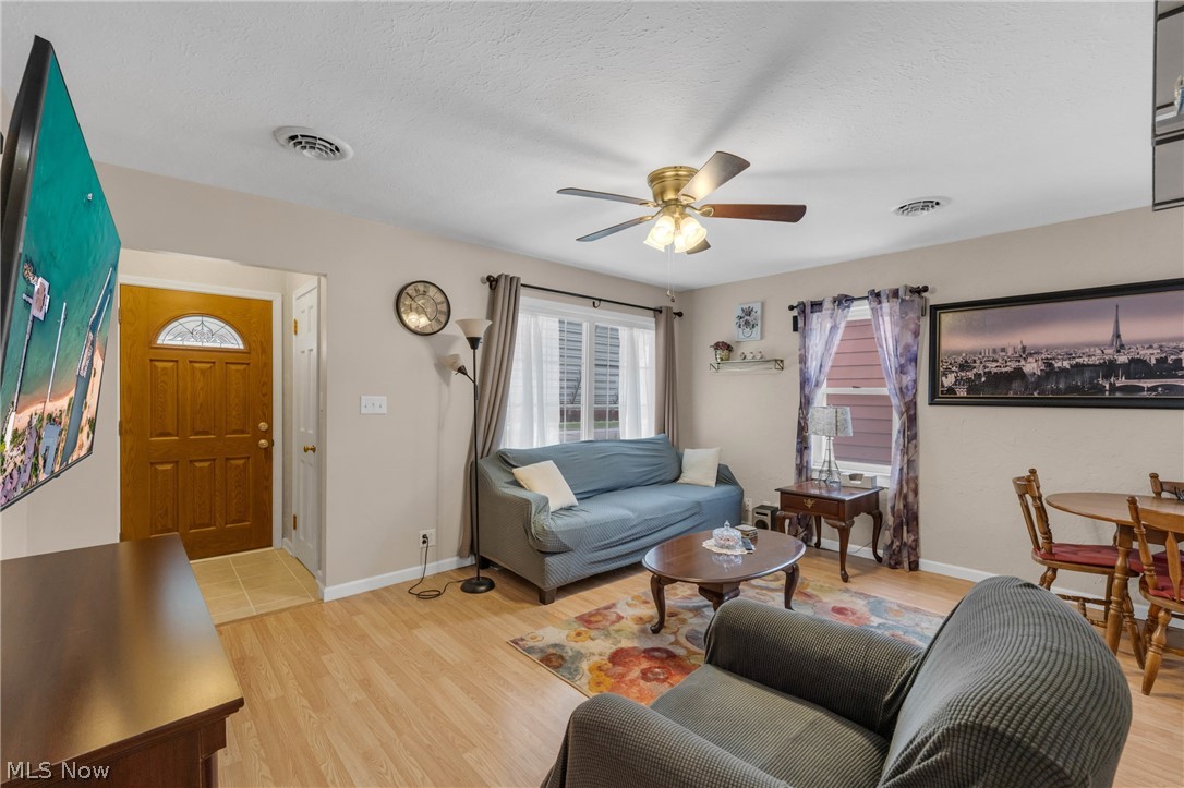 912 Dawnwood Drive Parma OH 44134