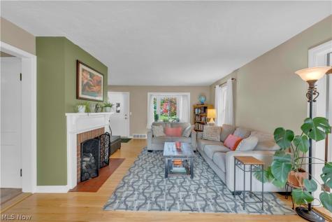 2950 Hillside Road Seven Hills OH 44131